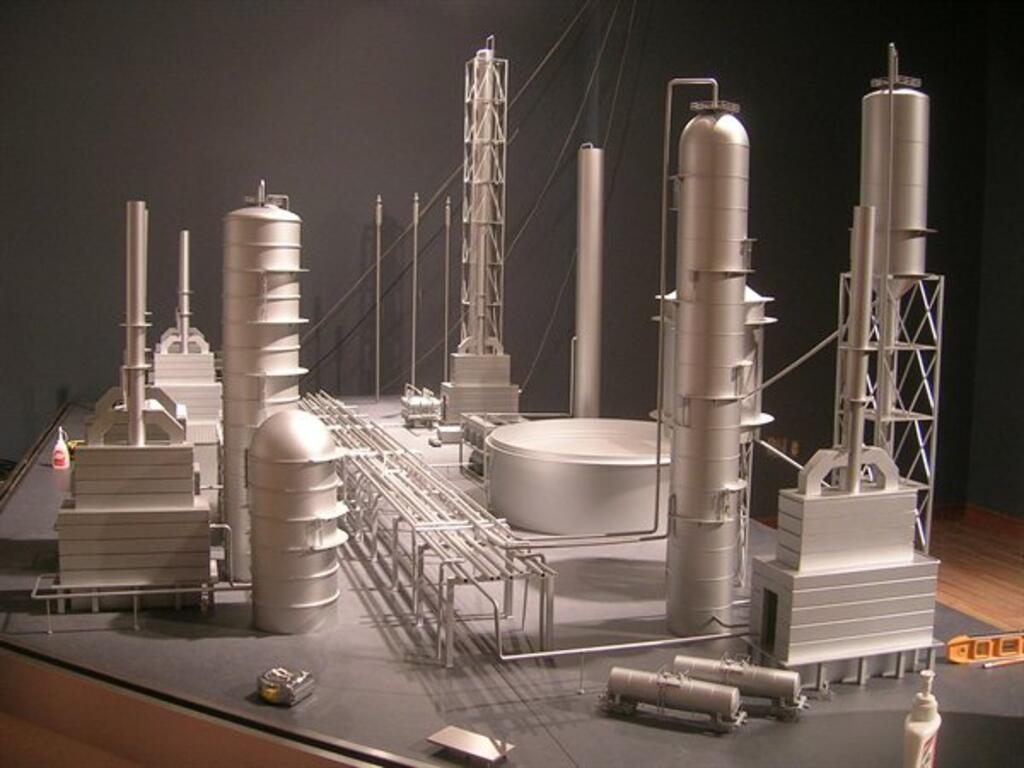  Oil Refinery Model