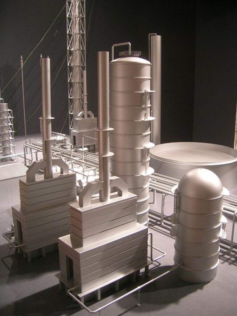  Oil Refinery Model