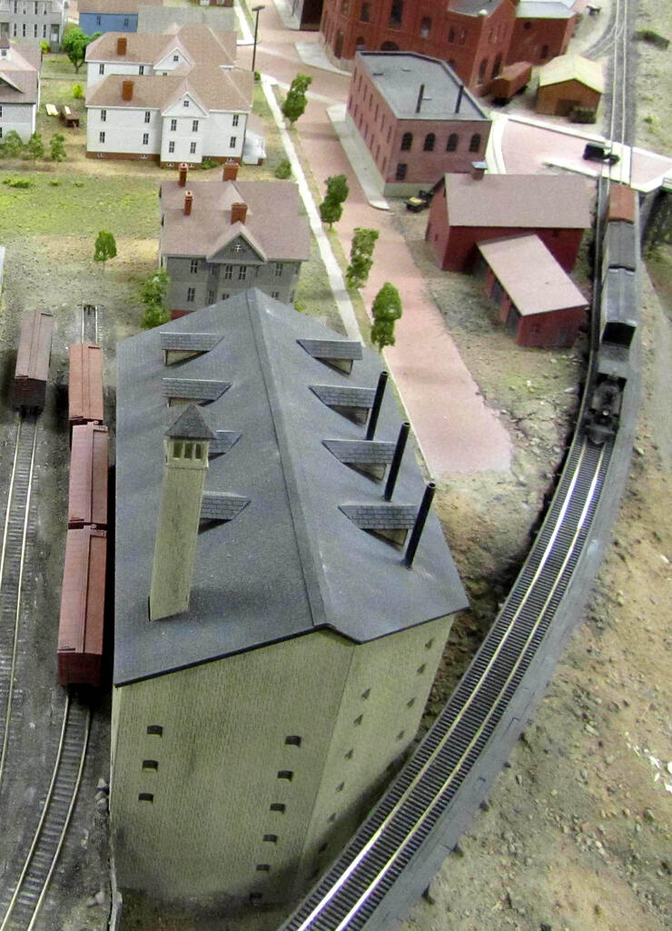 Museum Model Provides Local History Lesson