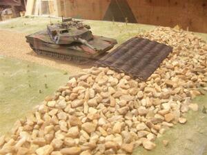 Motorized Tank Model by KiwiMill