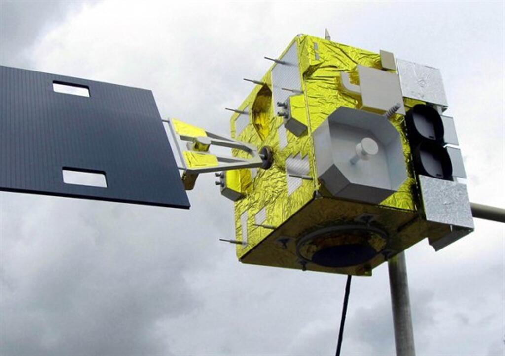 GOES-12 Satellite Model