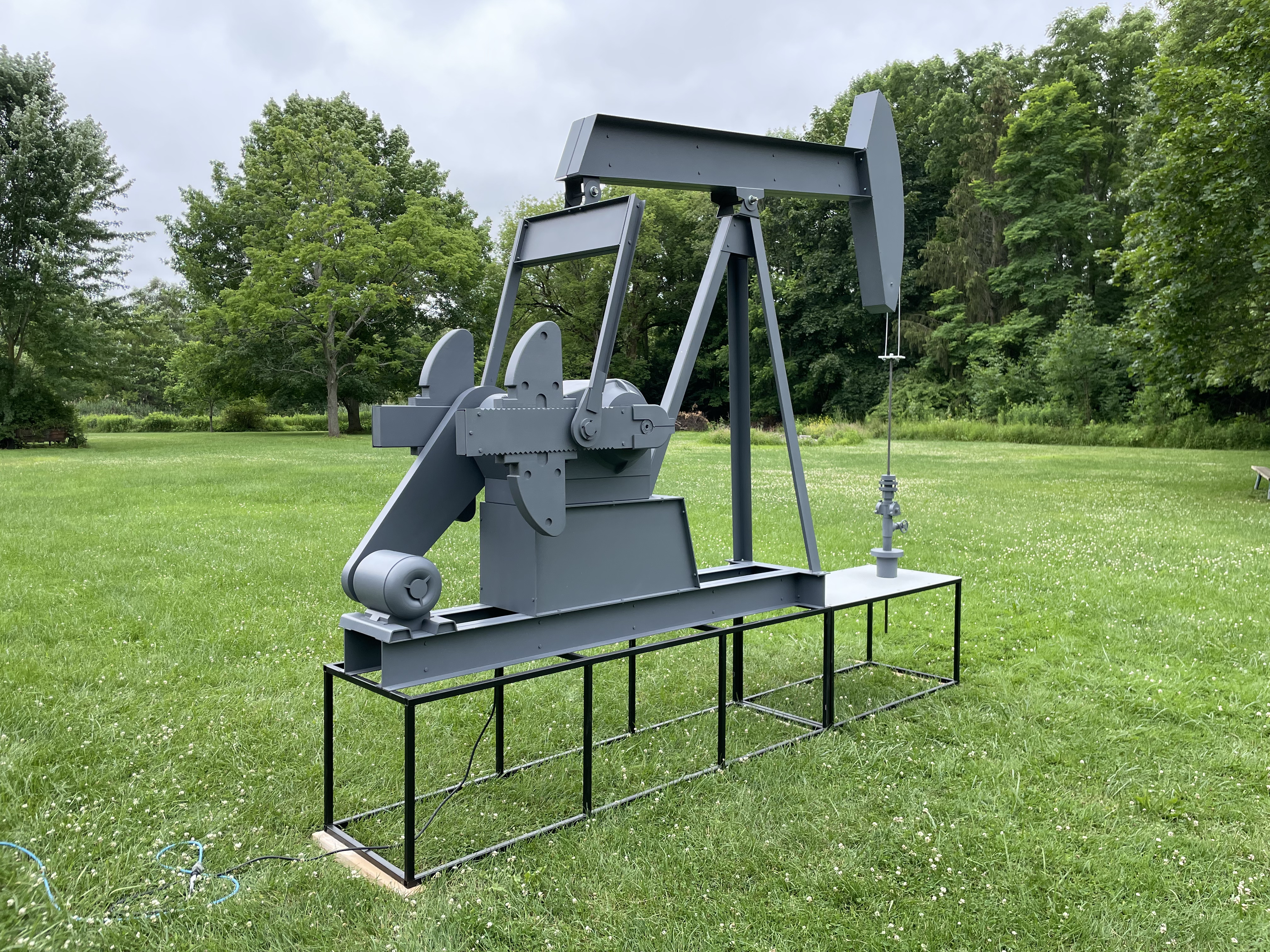 Large Working Pumpjack Model