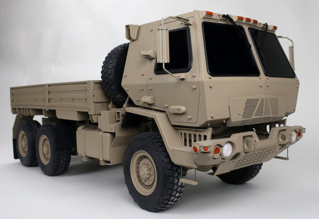 Oshkosh FMTV 1/8 Scale Remote Controlled Model