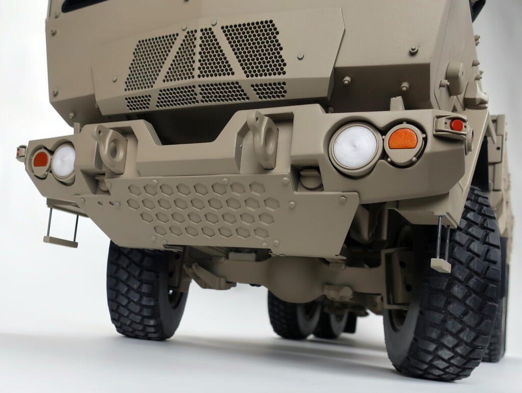 Oshkosh FMTV 1/8 Scale Remote Controlled Model