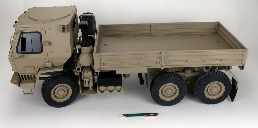 Oshkosh FMTV 1/8 Scale Remote Controlled Model
