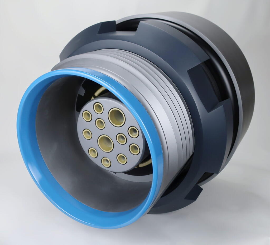 Giant Connector Models