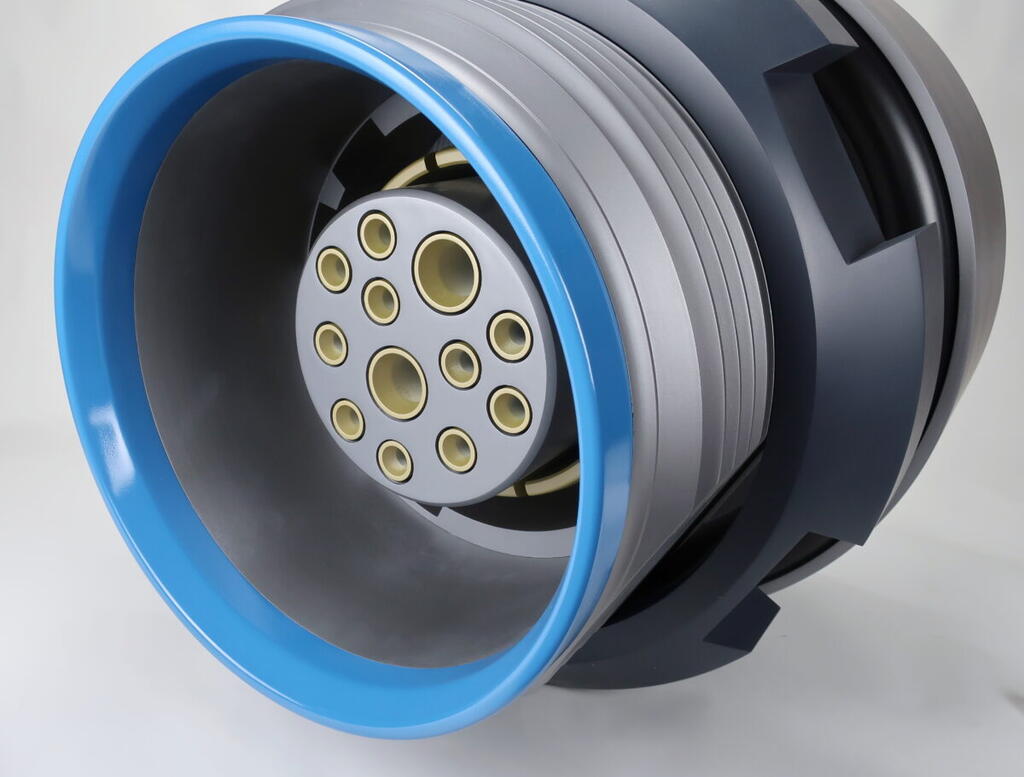 Giant Connector Models