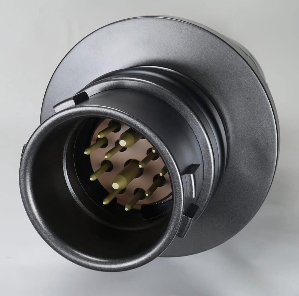 Giant Connector Models