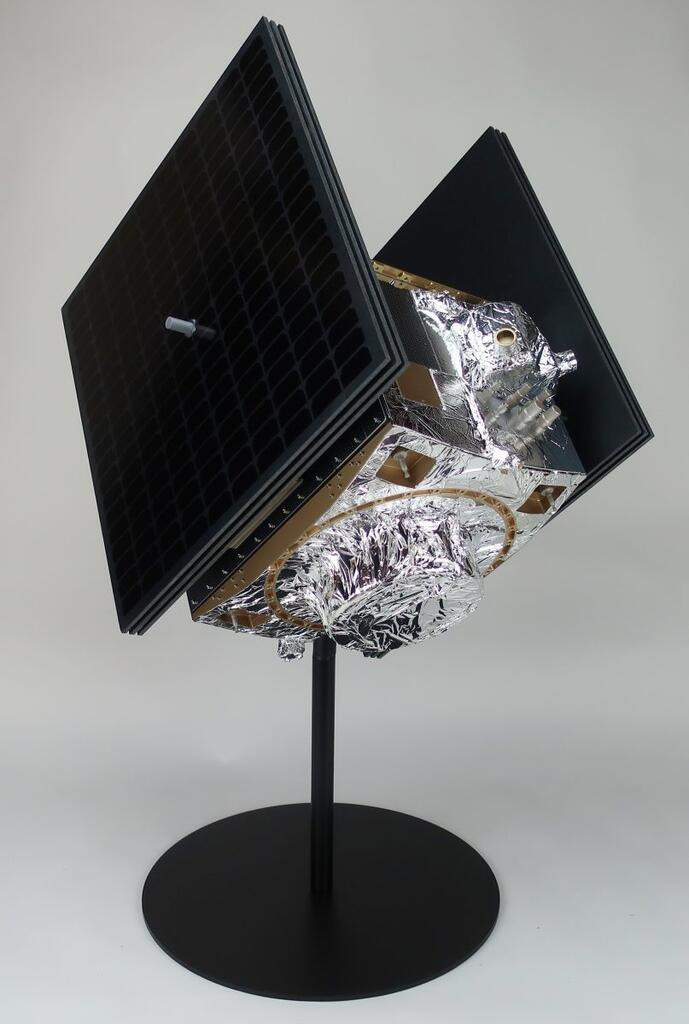 Meteorite Satellite Model