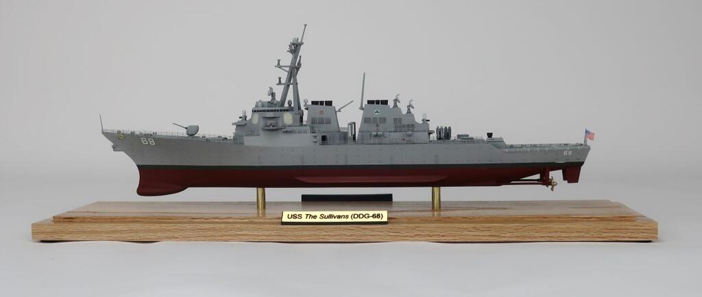 USS The Sullivans DDG-68 Boat Model