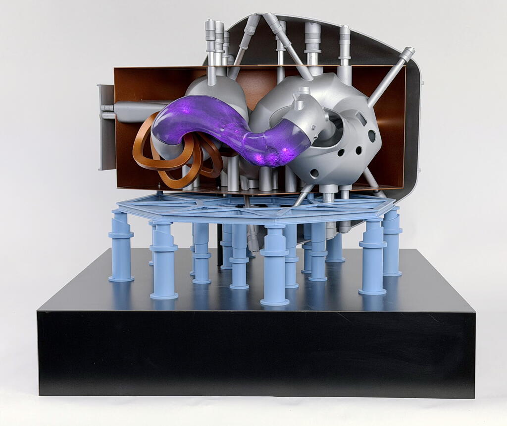 Stellarator Fusion Reactor Model