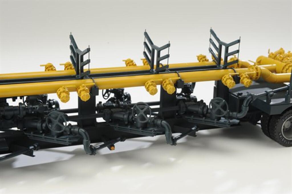 Manifold Trailer Model