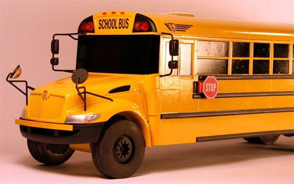 School Bus Model - KiwiMill Portfolio